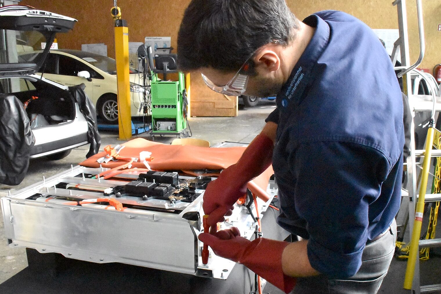 Meisterschule Kfz-Techniker-ÜLU Hochvolttechnik