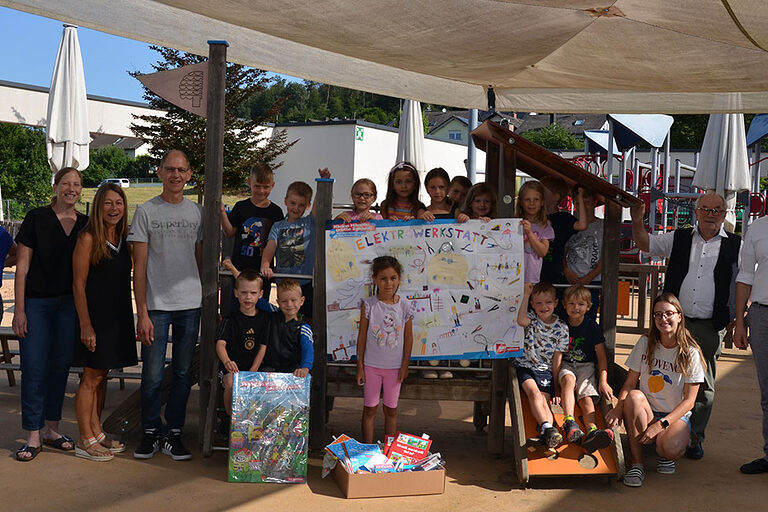 Gruppenbild im Kindergarten Sendelbach