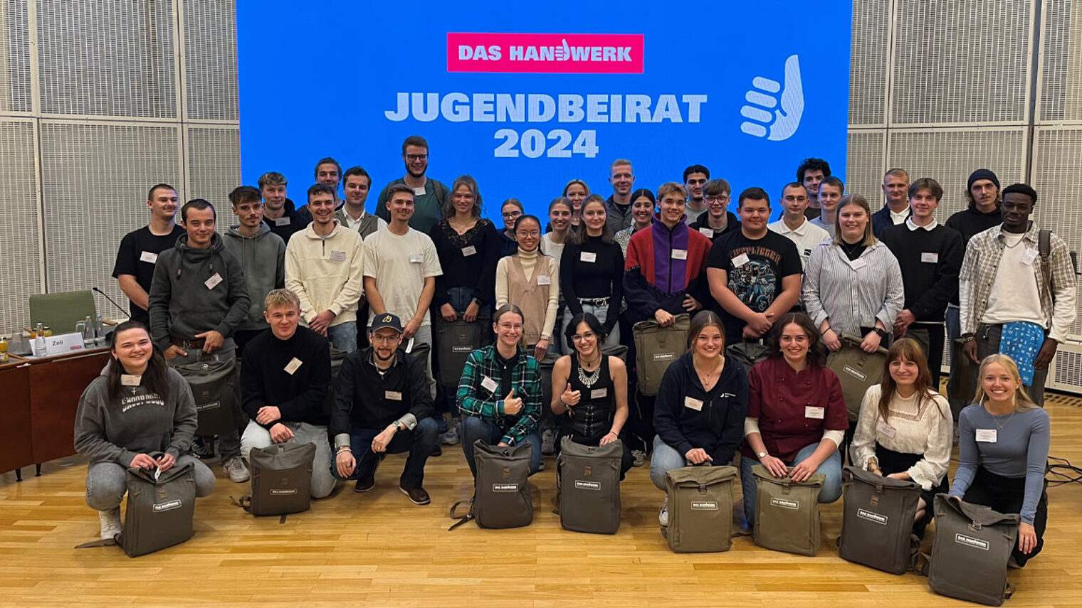Gruppenfoto des Jugendbeirats 2024